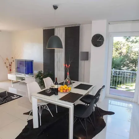 Apartment In Porec/istrien 38610 Porec