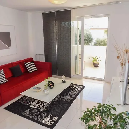 Apartment In Porec/istrien 38610