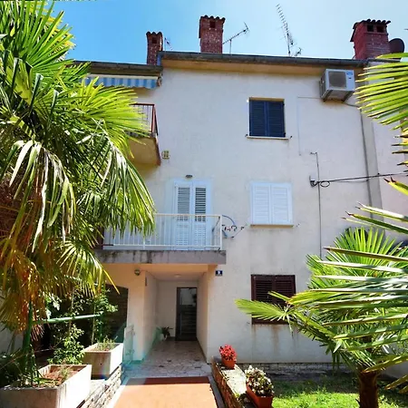 In Porec/istrien 38610 Apartamento